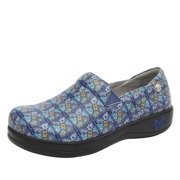 Alegria Women's Keli Roses Blue Quilt