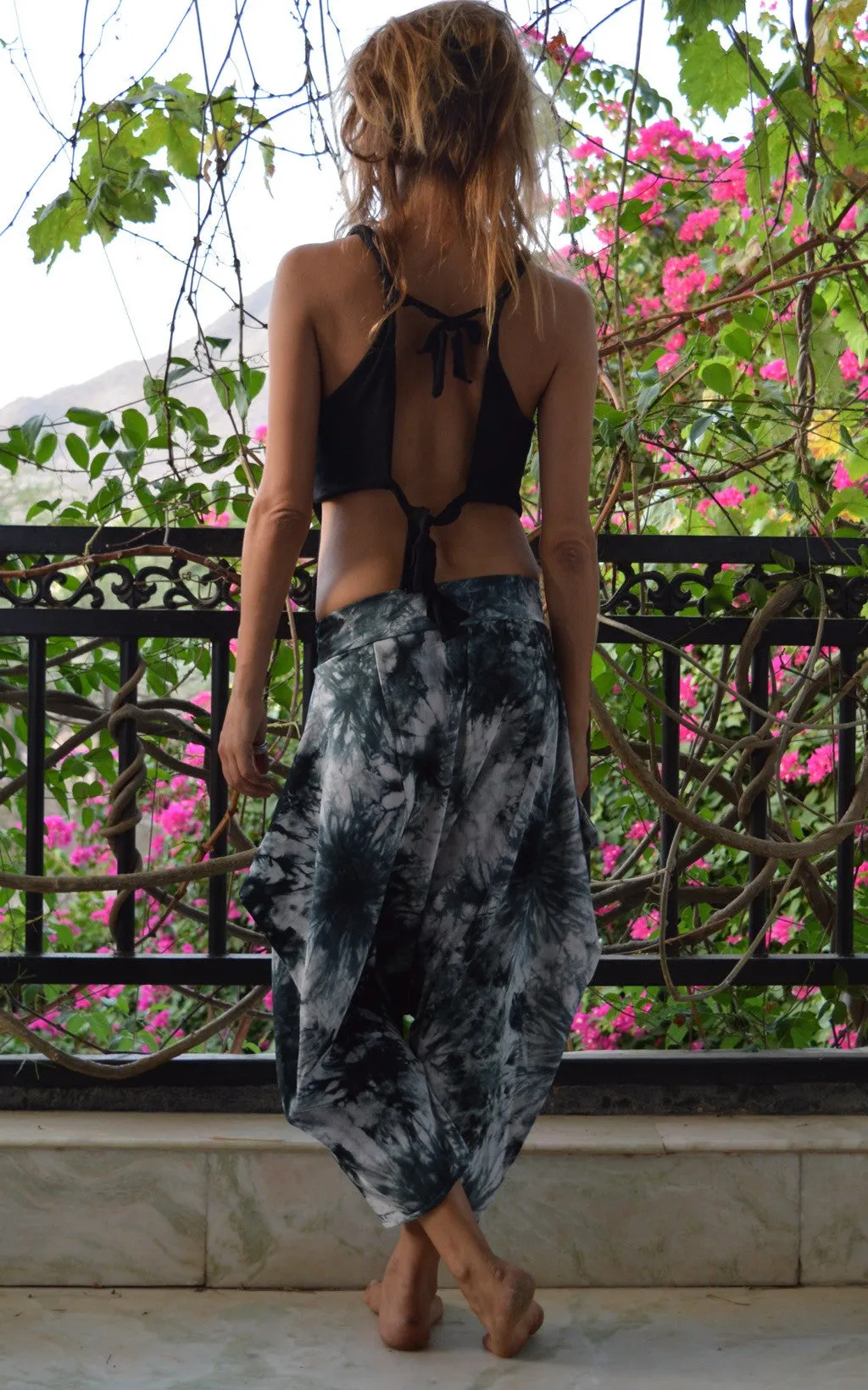 Baggy Stretch Pointy Harem Pants