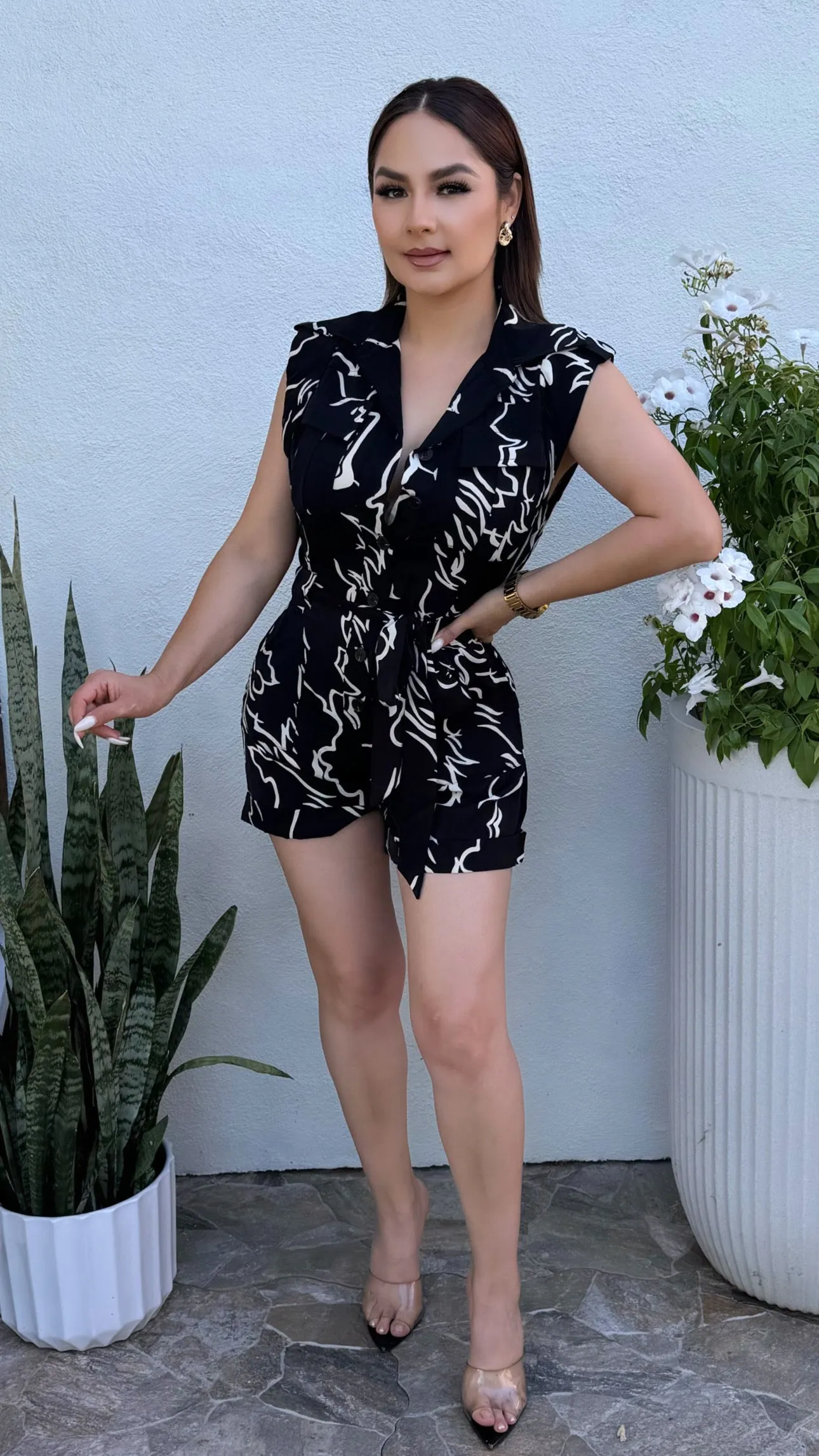 CHIC BLACK ROMPER