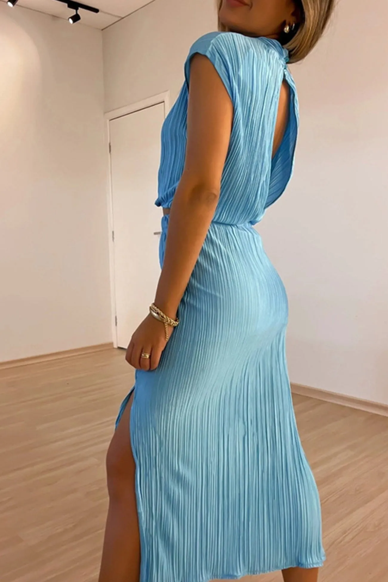 Joskaa-Pleated Mock Neck Crop Top High Waist Slit Skirt Suits
