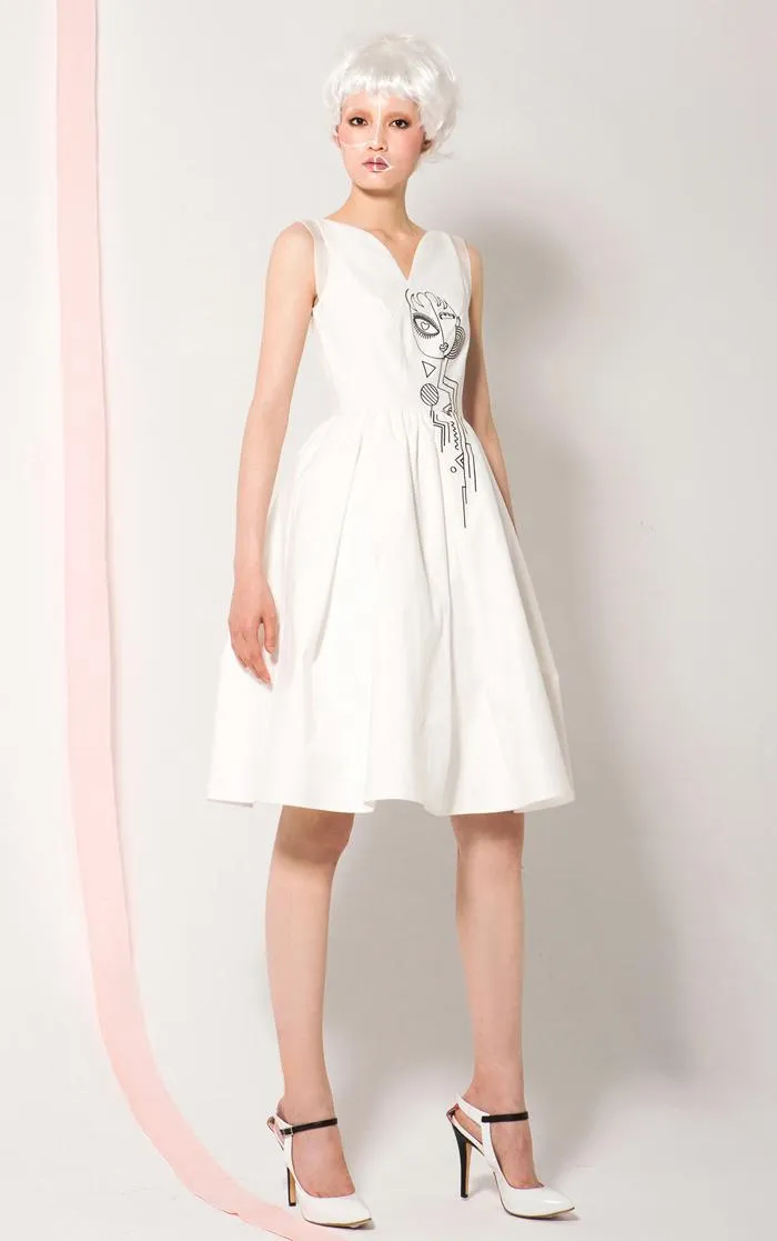 New heart-shaped collar silk embroidery sleeveless pleated full skirt white dress- Coale